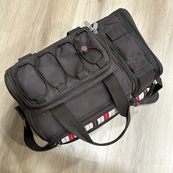 🧺 Picnic Time Striped Malibu Insulated Picnic Basket. Practically new! - Picture 9 of 13